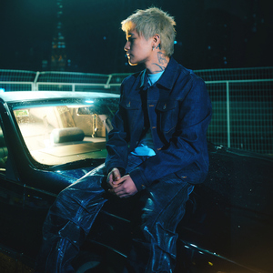 国产成久久免费精品AV片
